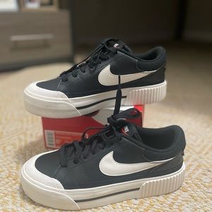 Women’s Nike Court Legacy Lift